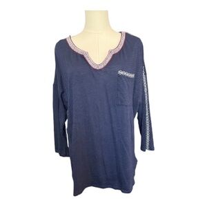 EUC Old Navy blue top with white & red embroidery – size L